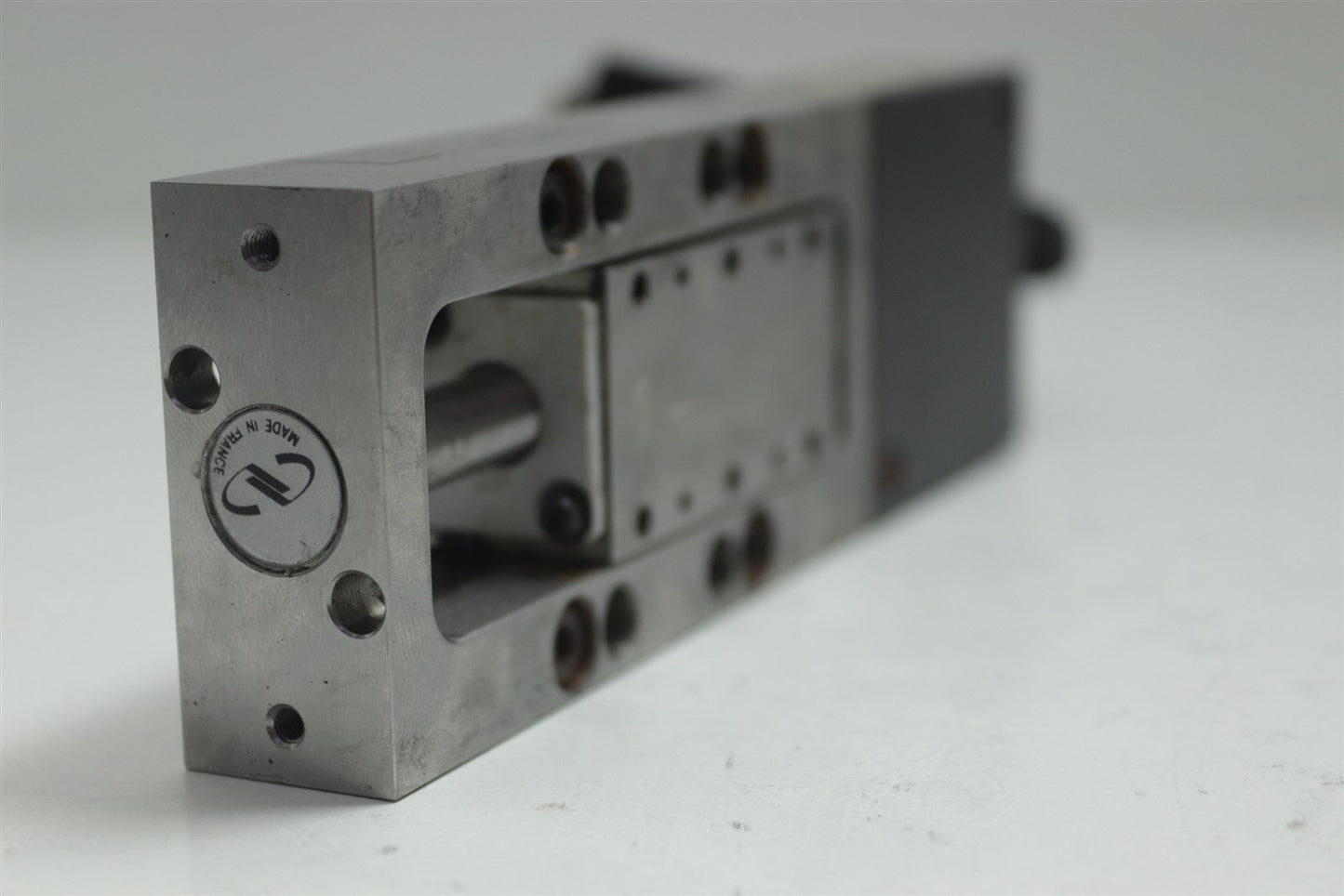 Used Fully Tetsted Newport Motorized Linear Stage Encoder MFA-CC Z865A UE1724SR