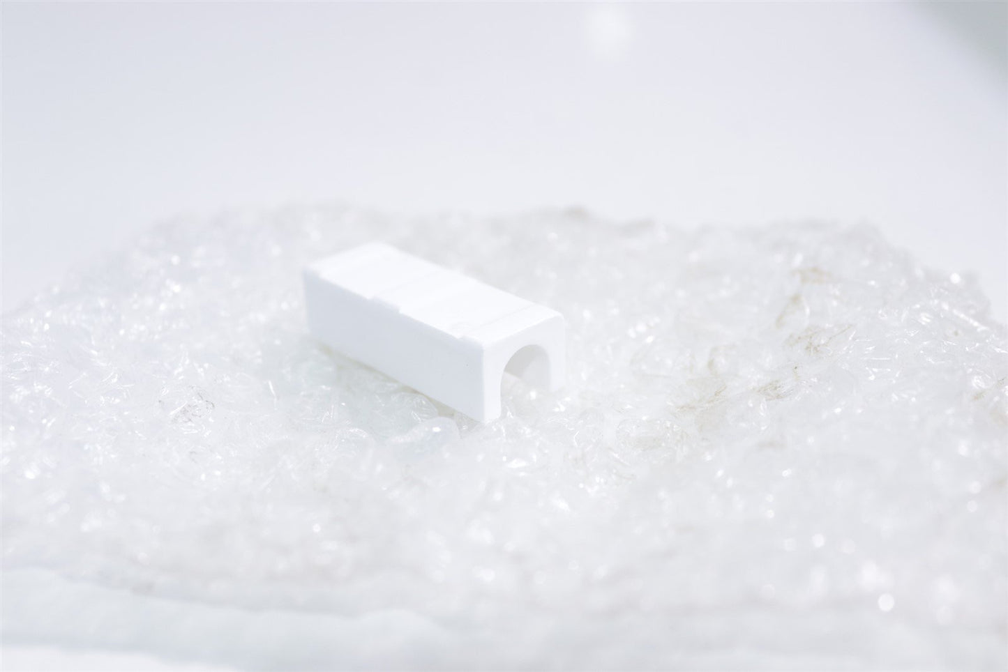 Alma Lasers White Ceramic Laser Reflector Cavity 4x1.5x1.2 cm