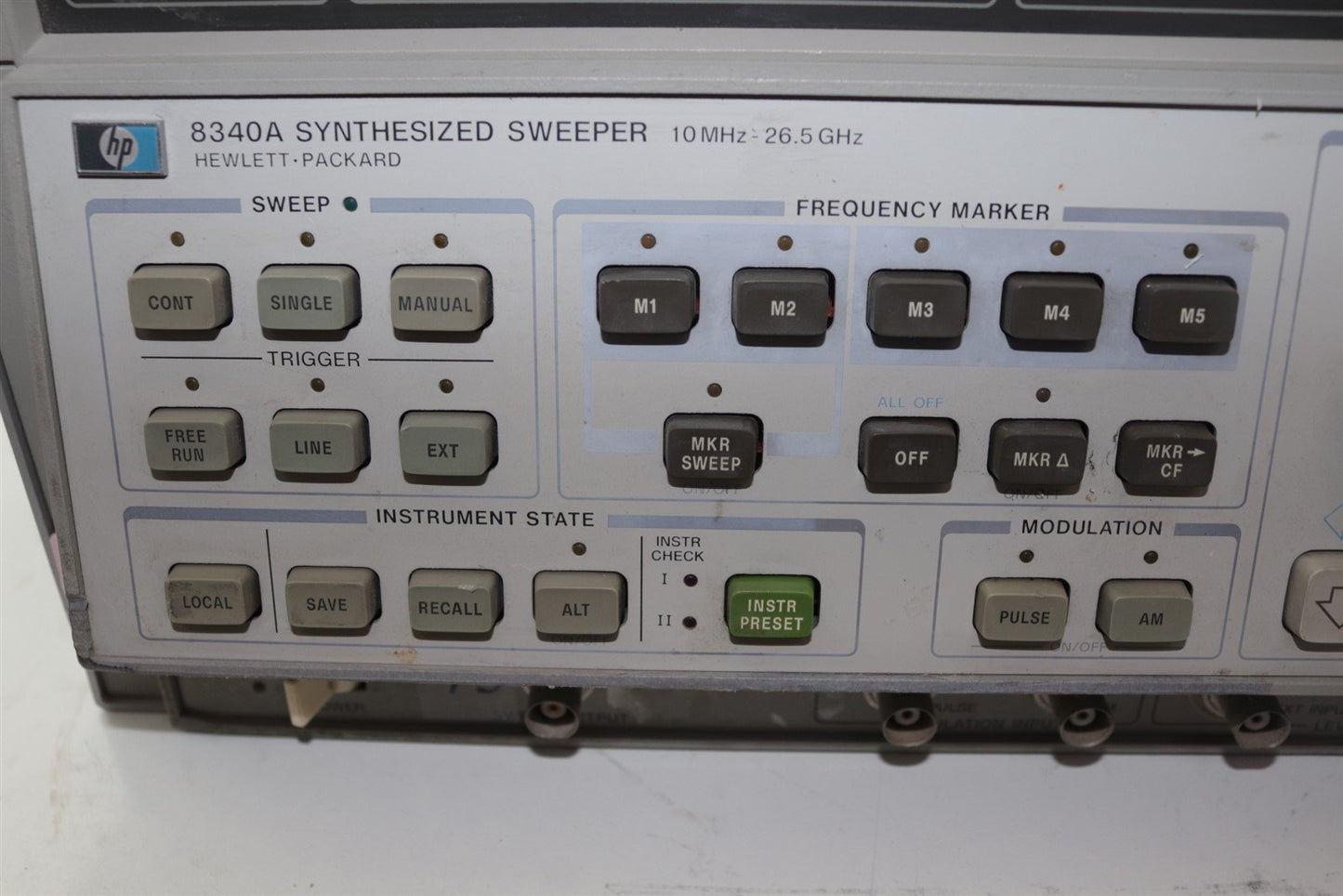 HP 8340A Synthesized Sweeper 10 MHz - 26.5 GHz TESTED
