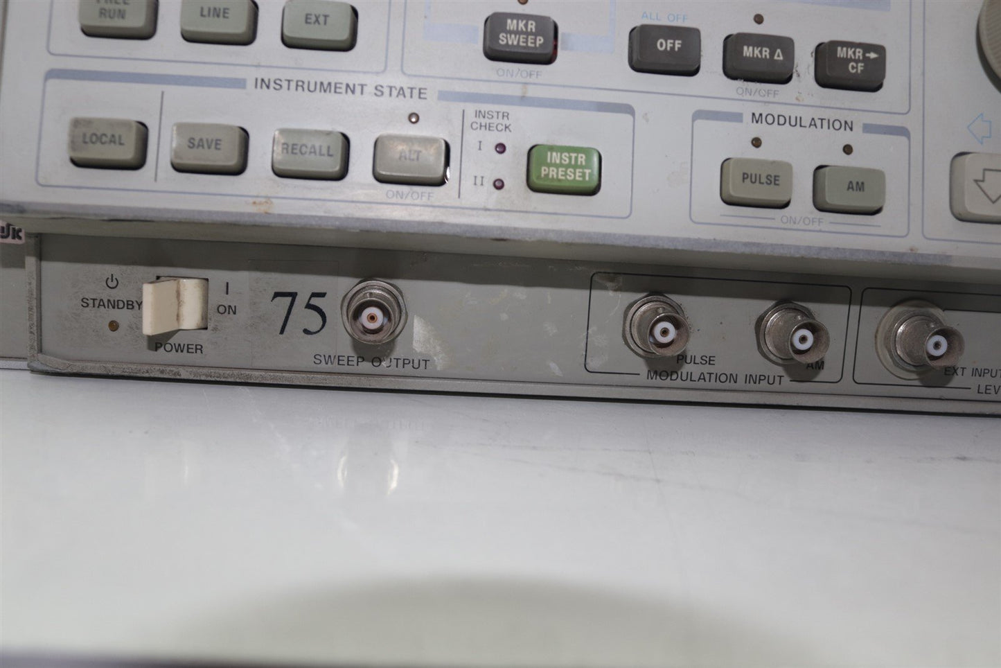 HP 8340A Synthesized Sweeper 10 MHz - 26.5 GHz TESTED