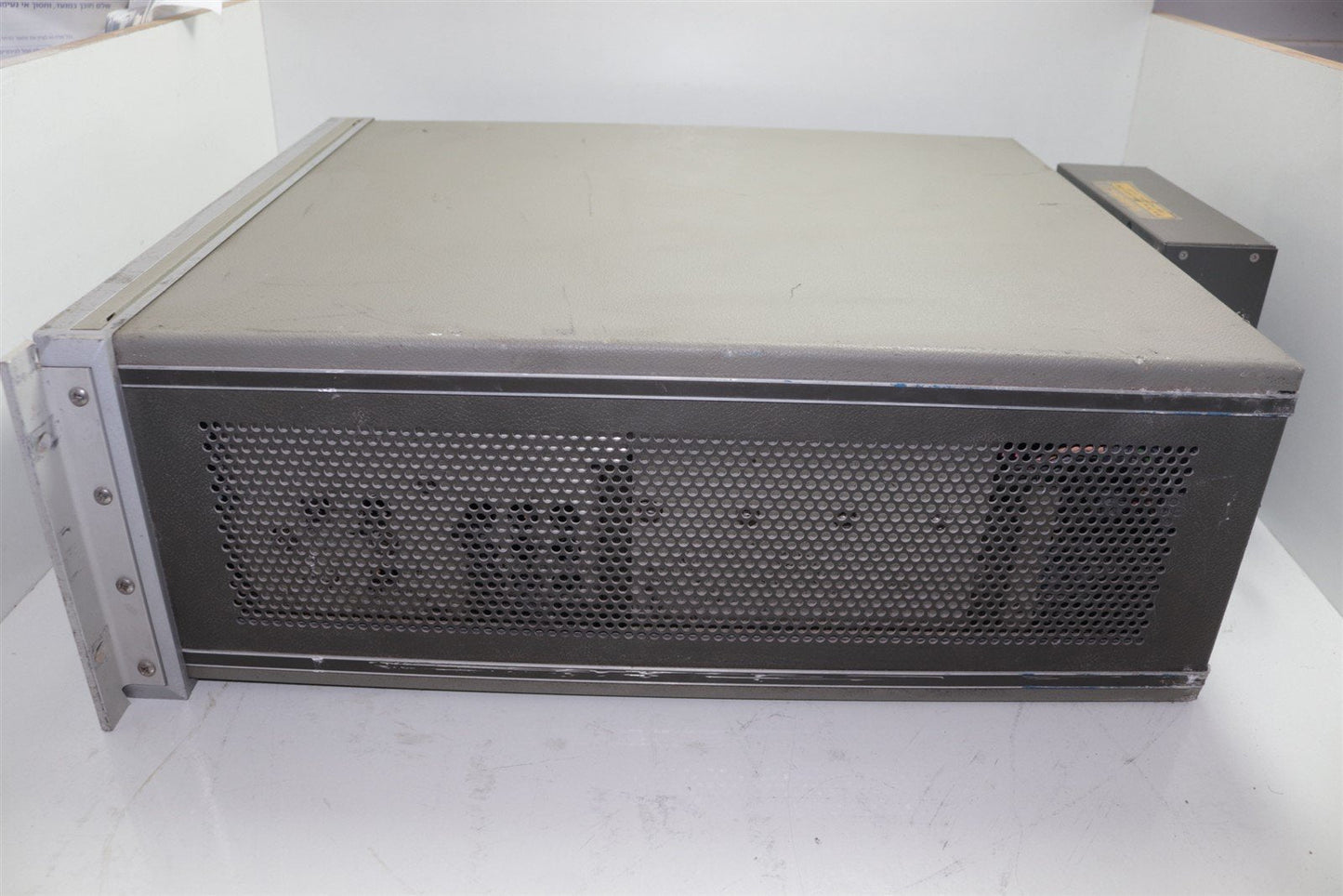 HP 8340A Synthesized Sweeper 10 MHz - 26.5 GHz TESTED