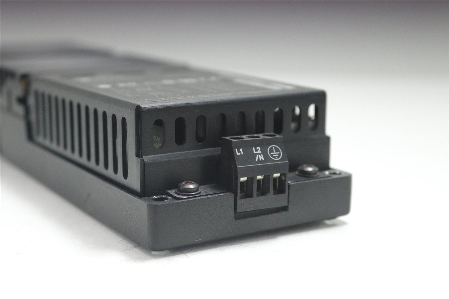 Tested Vicor FLATPAC VI-RU000-EWWW 453567374082 110-240V Out- Triple 5V 20A