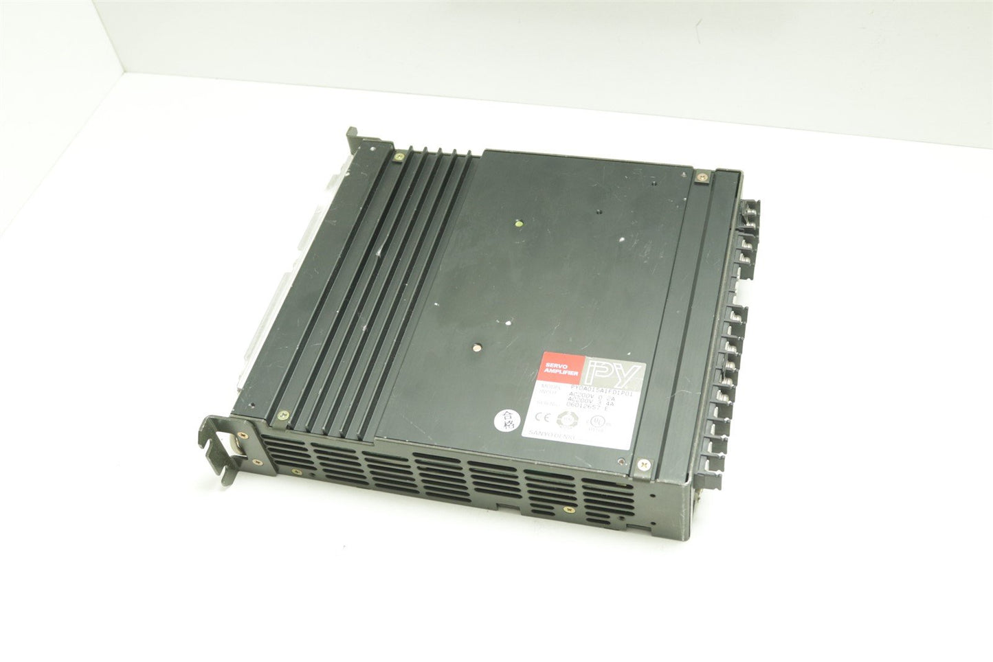 Sanyo Denki Servo Amplifier PY0A015A1FD1P01 200-230V 1PH Out: 0-326V 3PH