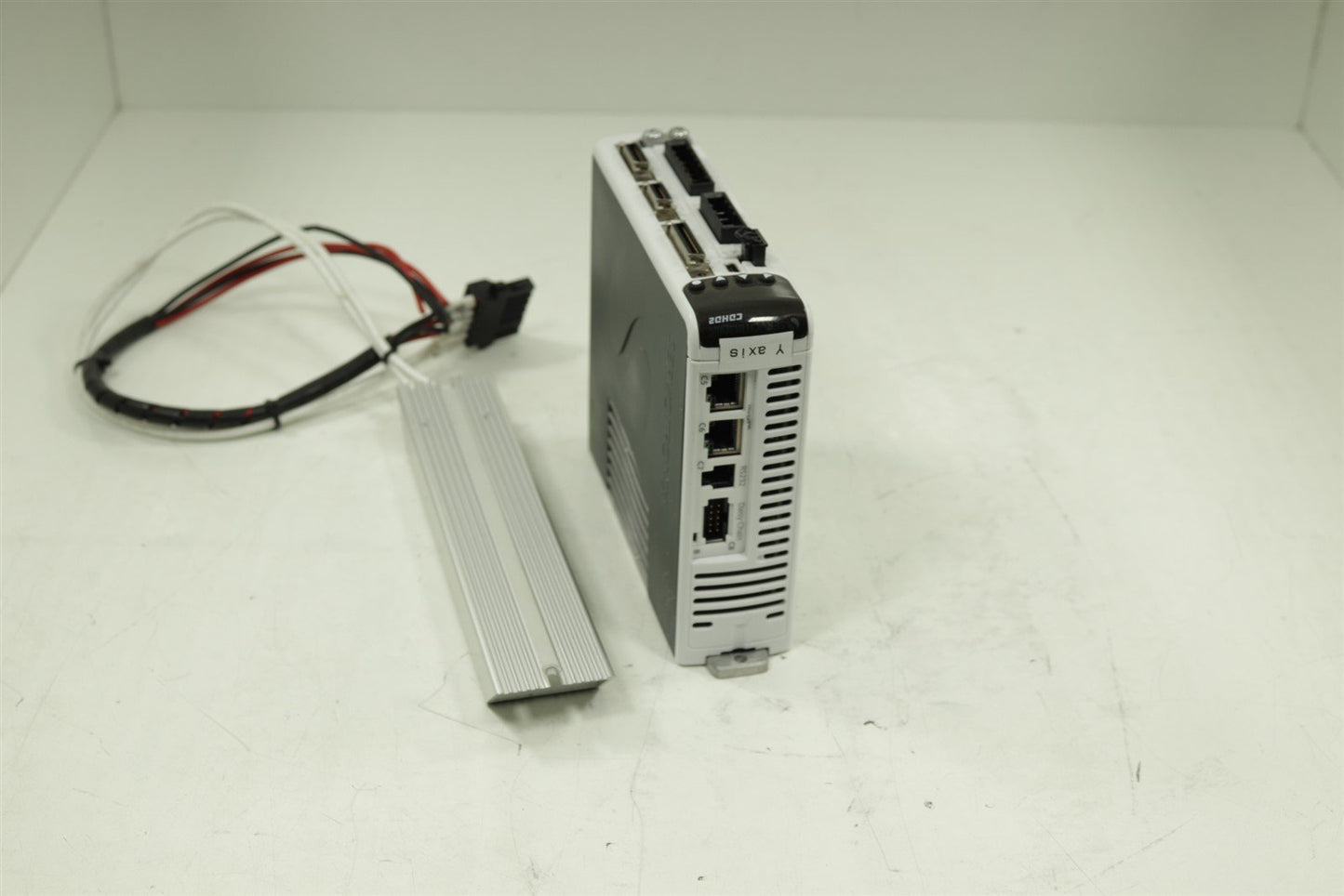 Servotronix Servo Drive CDHD2-0032AEC2 W/Bracks