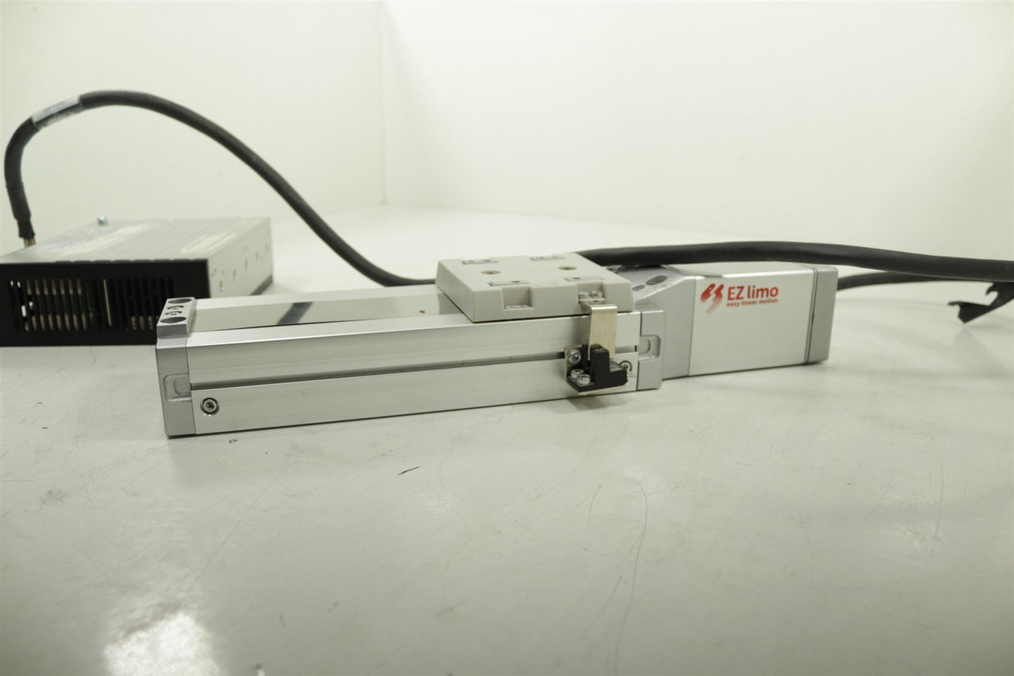 EZ limo Motor EZSM4D010C + Oriental Motor ESMC-C2 Limo Controller