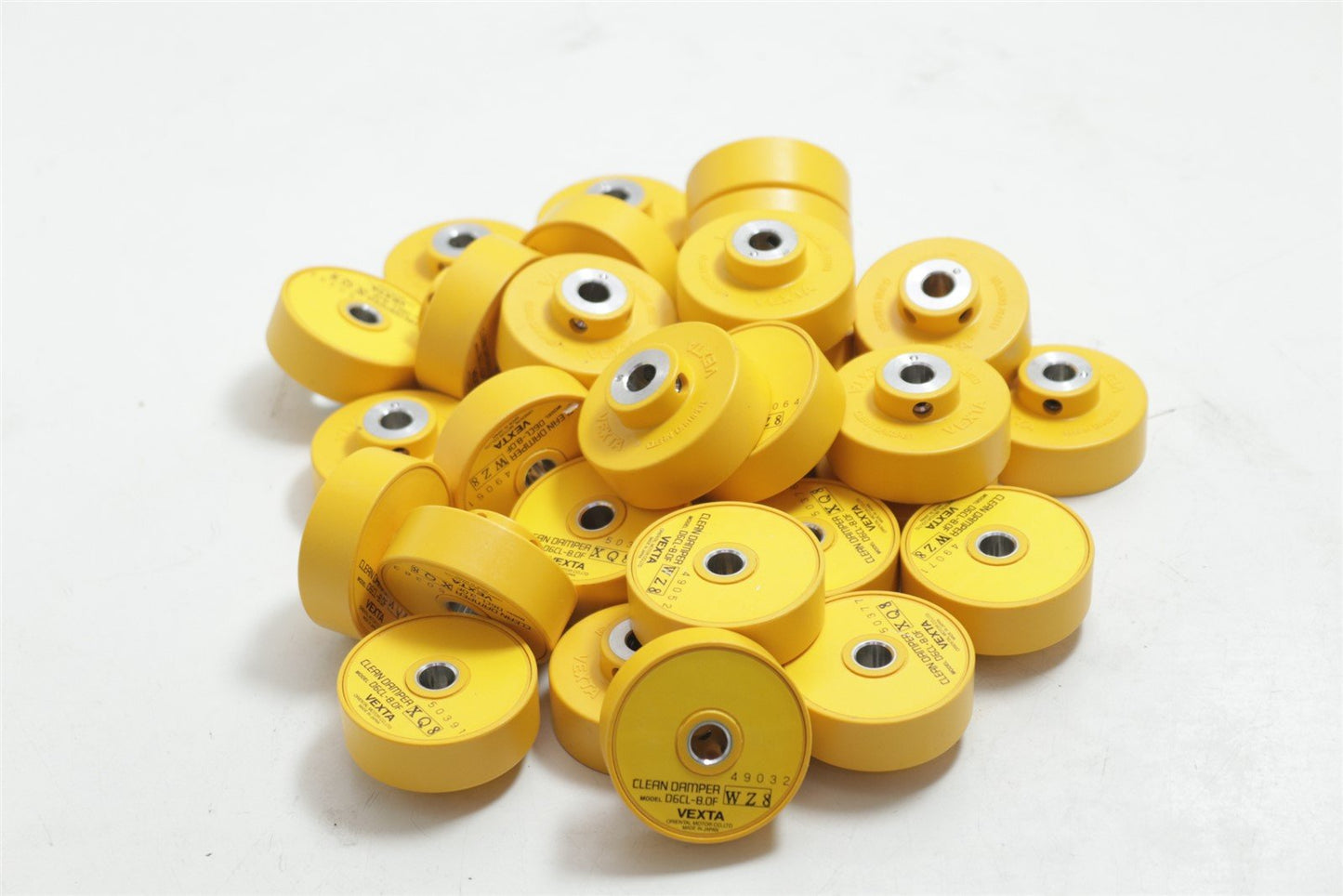 Bag Of 31: Vexta D6CL-8.0F Clean Damper For Stepper Motor