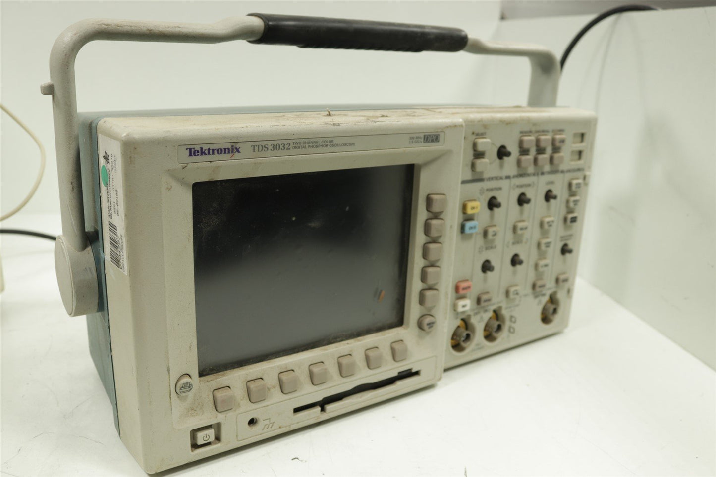 Tektronix TDS3032 2 Channel Color Digital Oscilloscope 300MHz 2.5GS FOR PARTS!