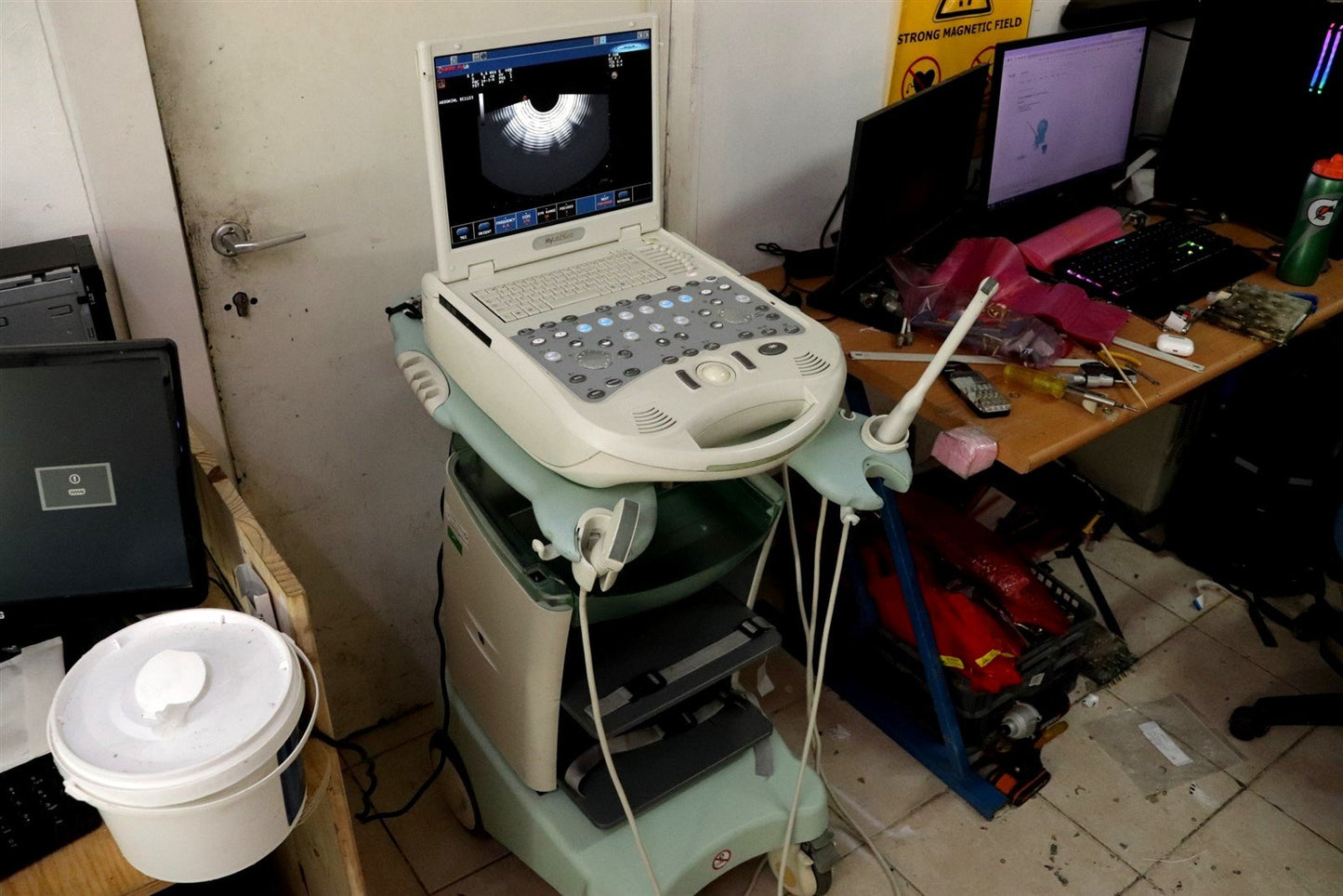 TESTED Esaote MyLab25 Gold 7340 Ultrasound With 2 Probes