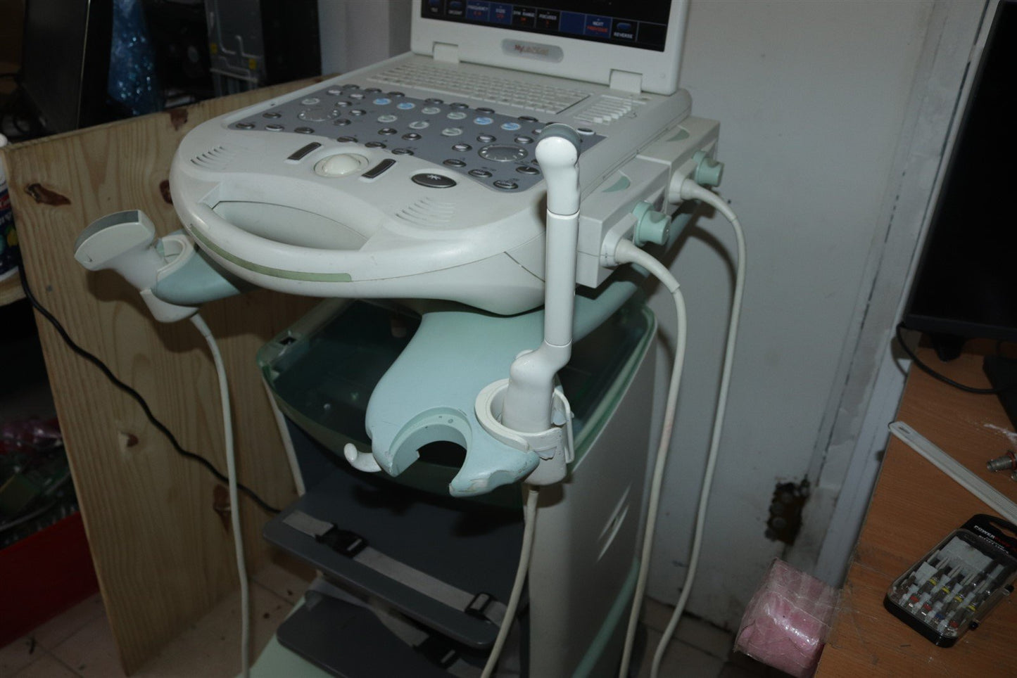 TESTED Esaote MyLab25 Gold 7340 Ultrasound With 2 Probes