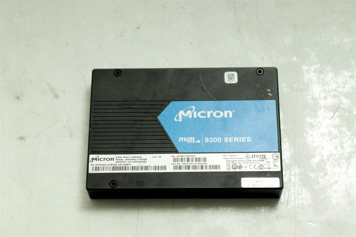 Micron 9300 Series 12.8TB NVMe 2.5"Internal State Drive MTFDHAL12T8TDR-1AT1ZABYY