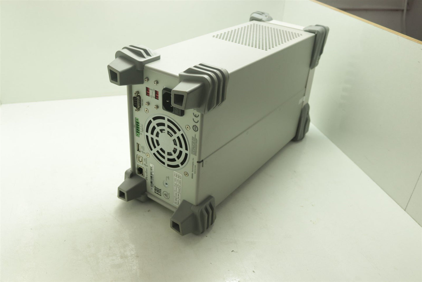 Rigol DP832 DC power supply with three output channels