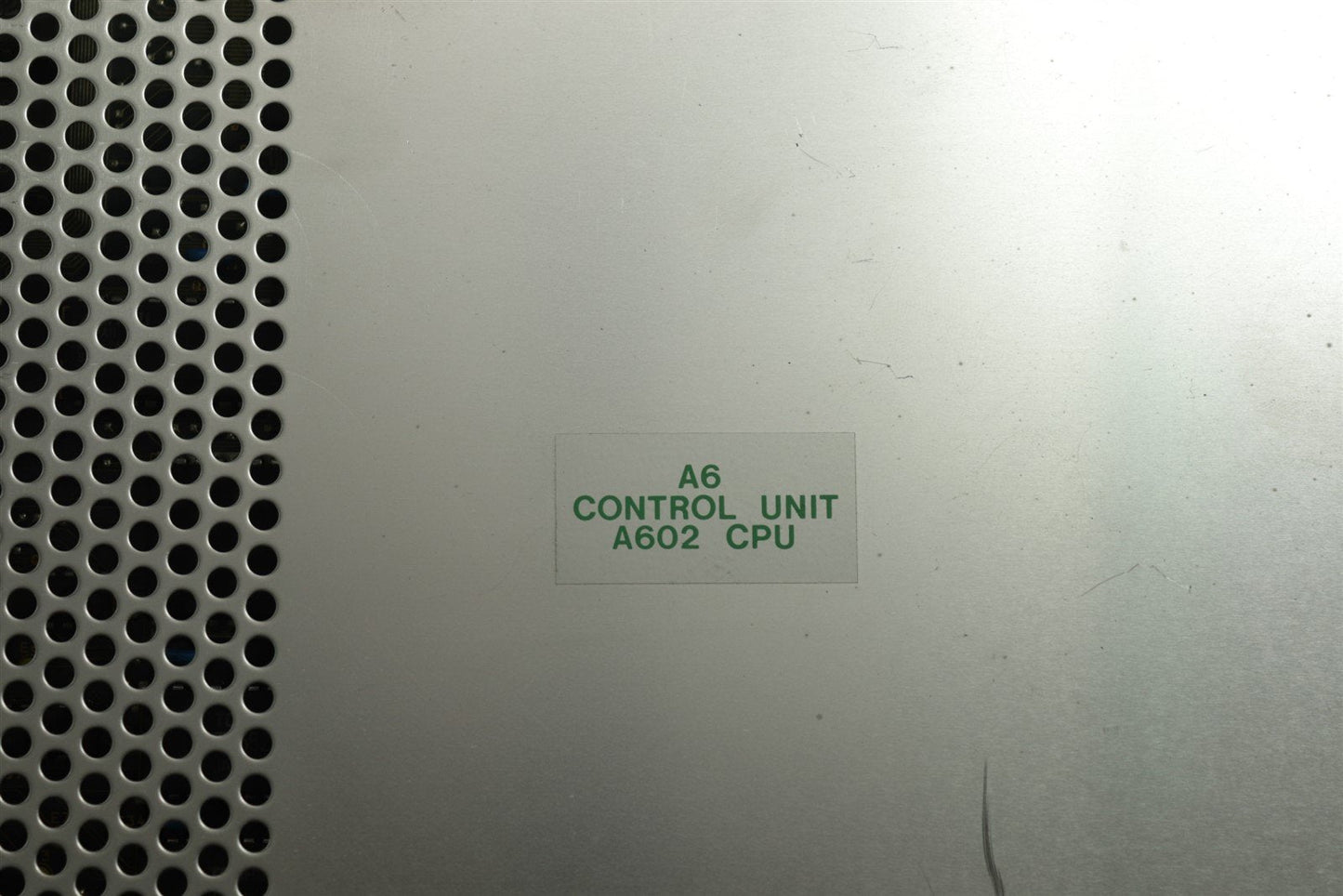 Anritsu MG3633A Synthesized Signal Generator 10kHz-2700MHz A6 Control A602 CPU