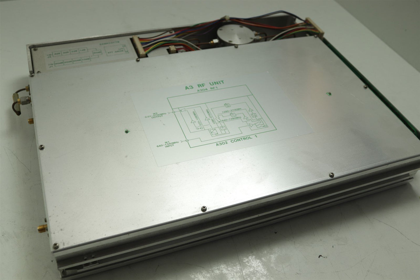 Anritsu MG3633A Synthesized Signal Generator 10kHz-2700MHz A3 RF Module