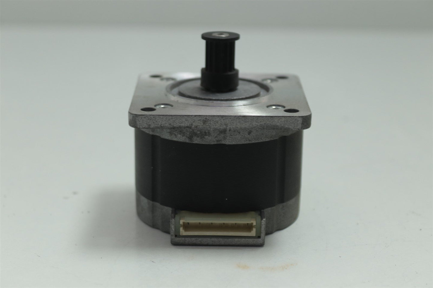 Nidec Servo Stepper Motor w/ GearHead KA60JM2-002