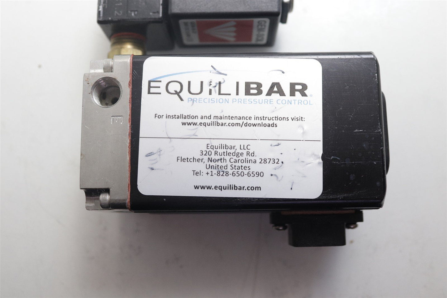 EquiliBar Electronic Pressure Regulator QB1SSNEEZP300PSG 0-300PSI