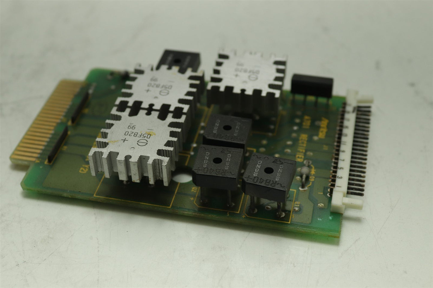 Anritsu MG3633A Signal Generator 10kHz-2700MHz A702 Regulator PCB Board