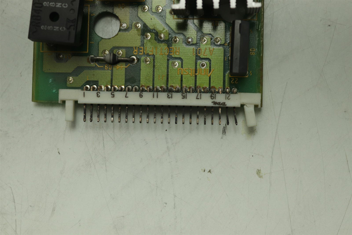 Anritsu MG3633A Signal Generator 10kHz-2700MHz A702 Regulator PCB Board