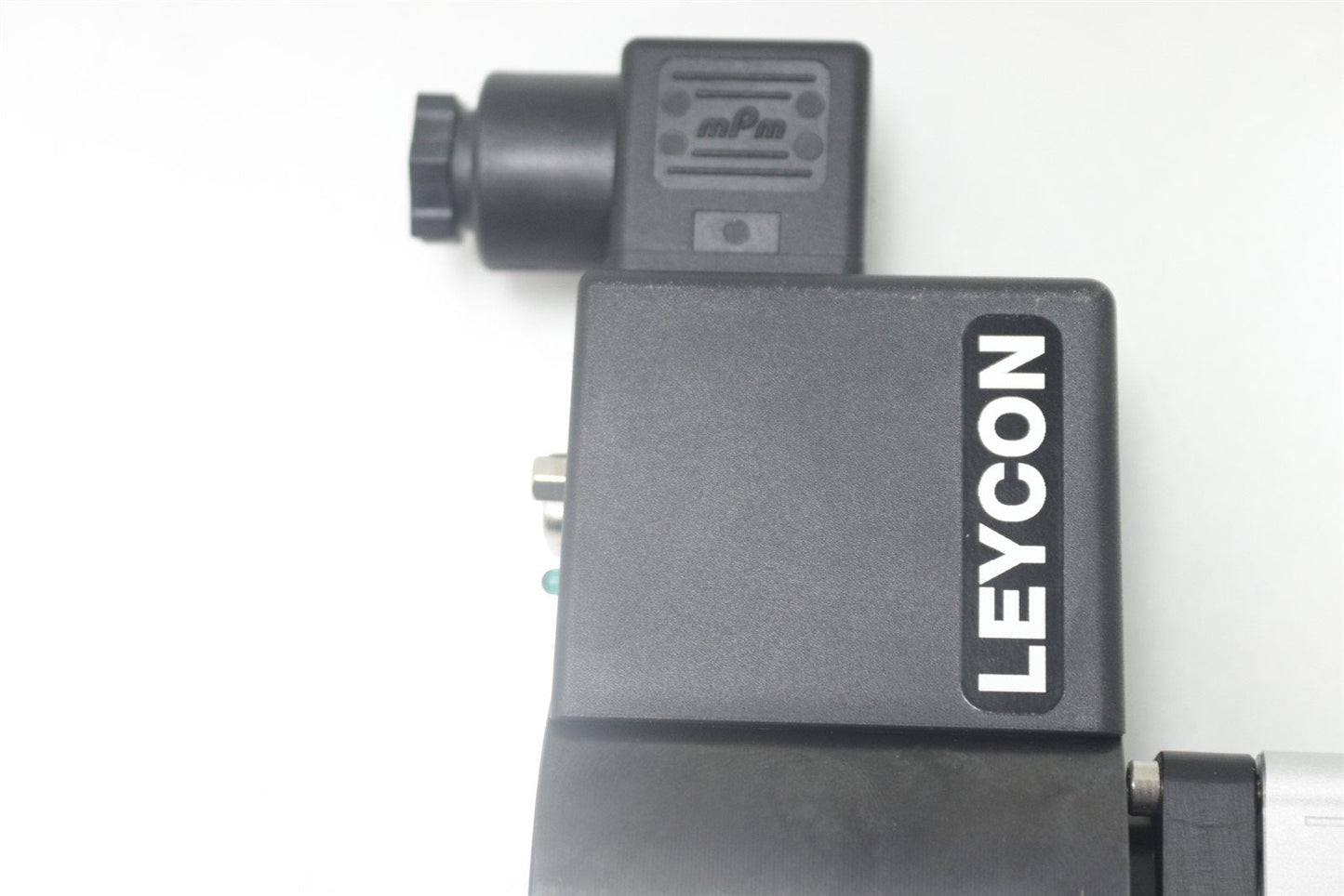 Leycon Leybold Vacuum Valve BAV 16 EM AL 215004V01 DN 16 ISO-KF