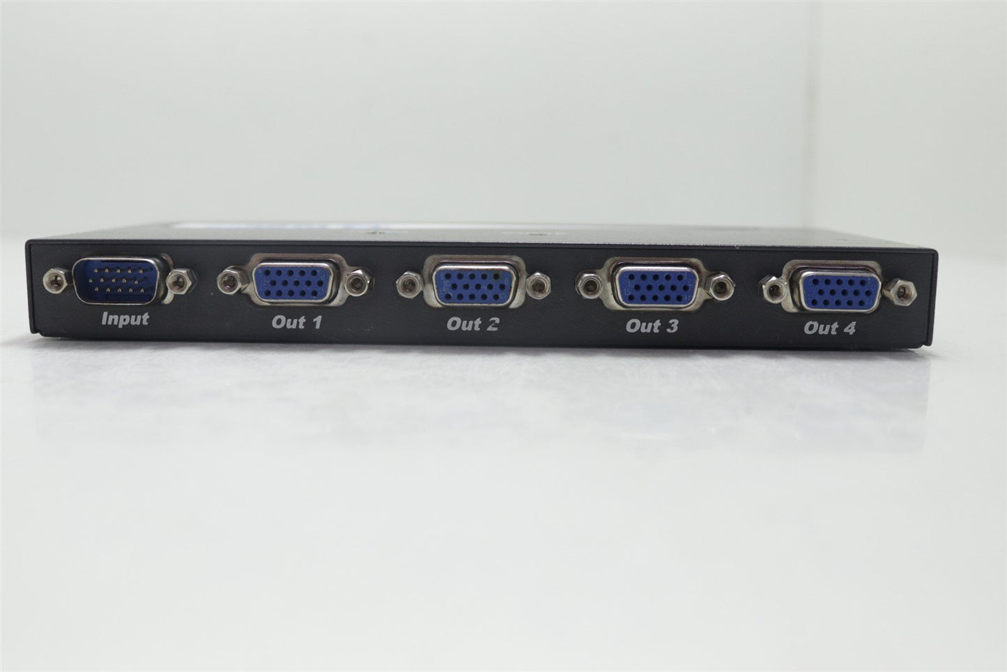 Cables to Go Port Authority 2 4-Ports External Video splitter