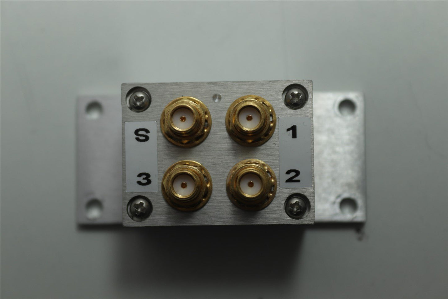 Mini-Circuits 1-200MHz Power Splitter ZMSC-3-1