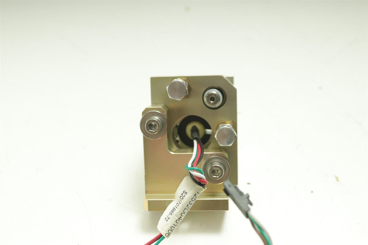 Versapulse Inner Lock Connector Lumenis Versapulse P30 Holmium Laser P 0640-476-01 D – part2Go