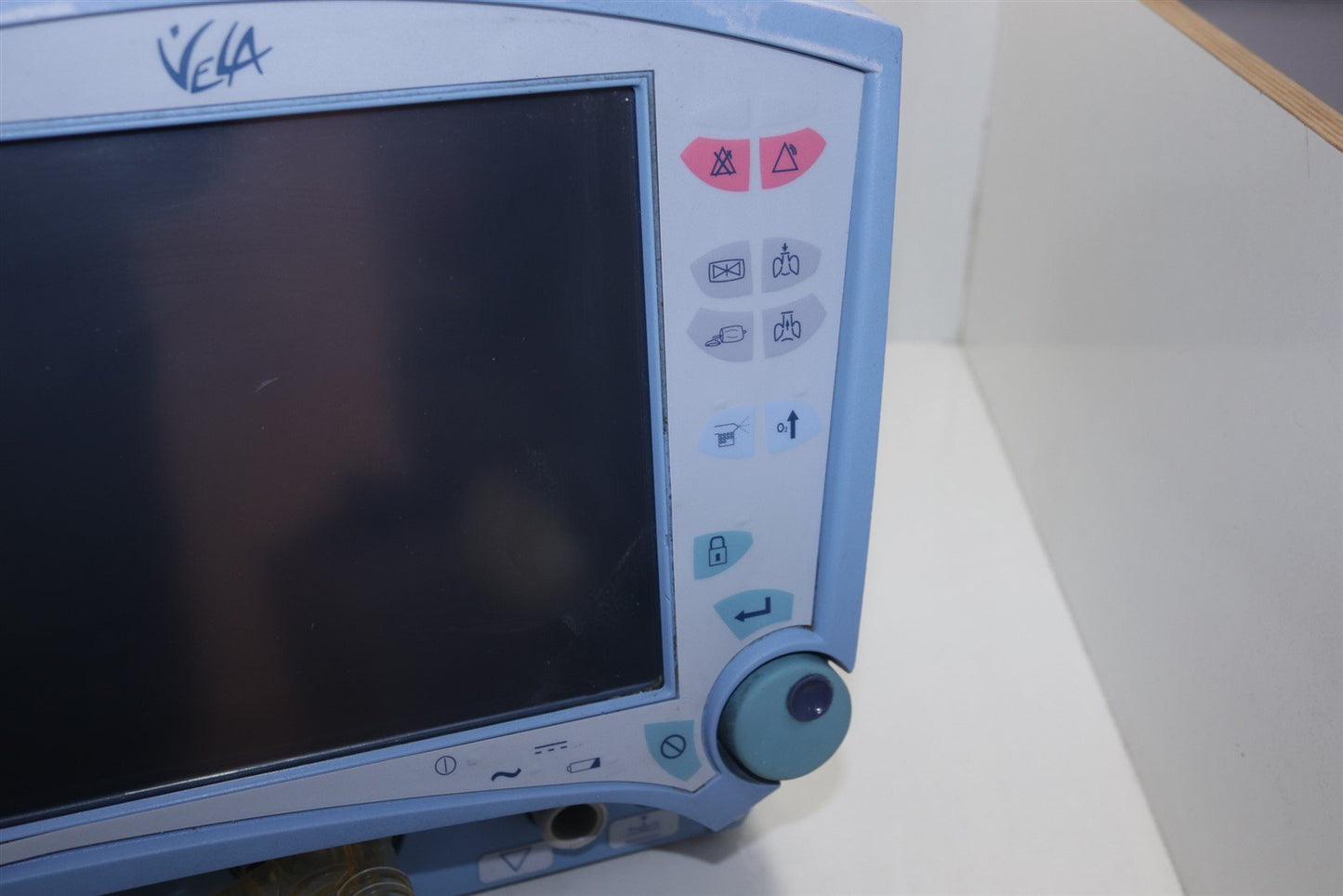 Carefusion Vela T Bird Series Ventilator 16532-06