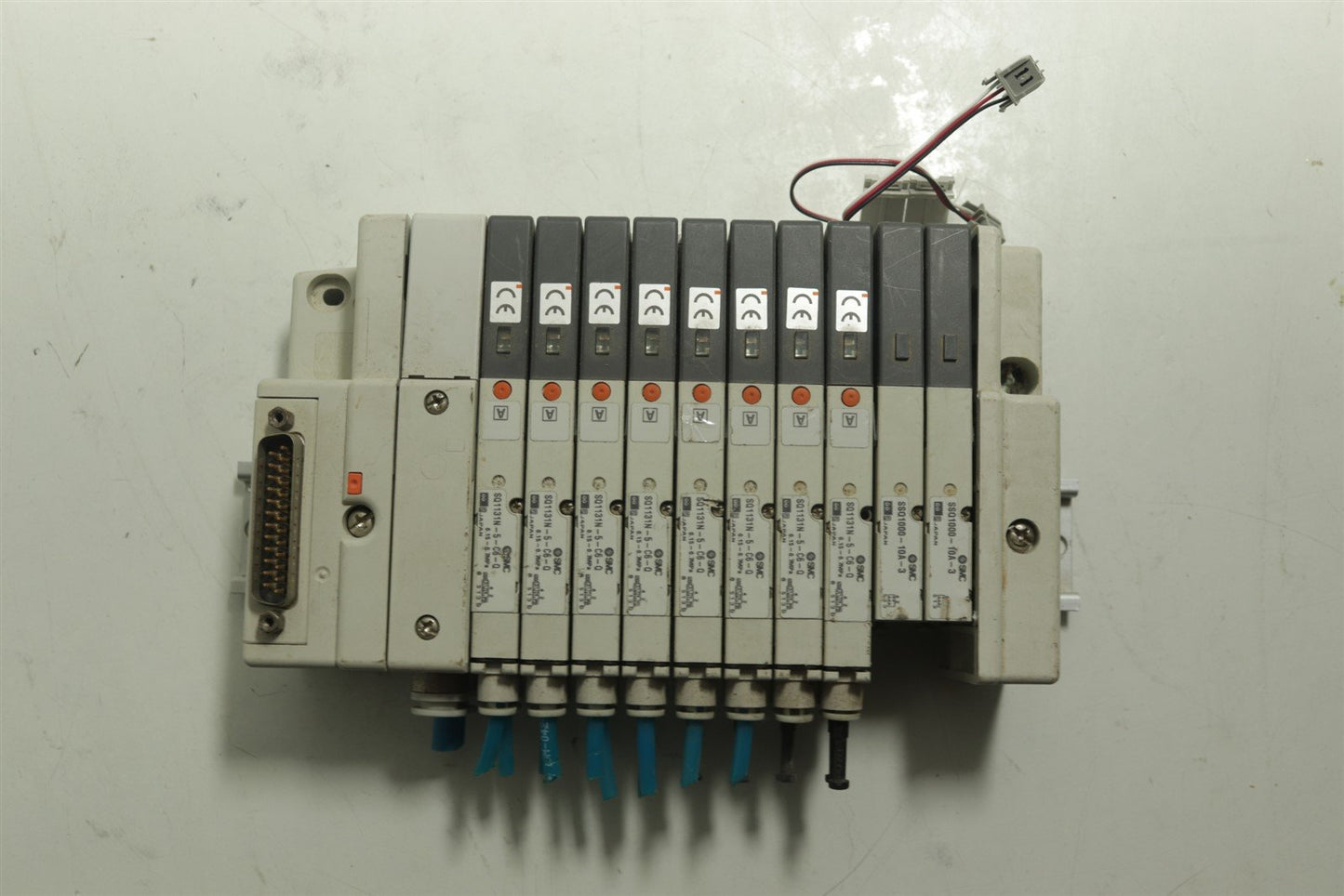 SMC Assembly Valve SQ1131N-5-C6-Q Lot Of 8+ 2 SSQ1000-10A-3