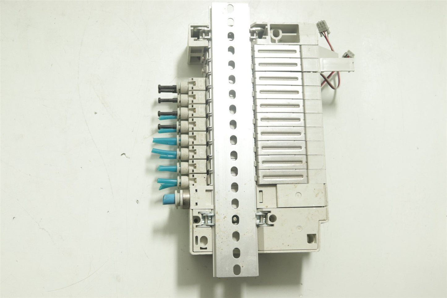 SMC Assembly Valve SQ1131N-5-C6-Q Lot Of 8+ 2 SSQ1000-10A-3
