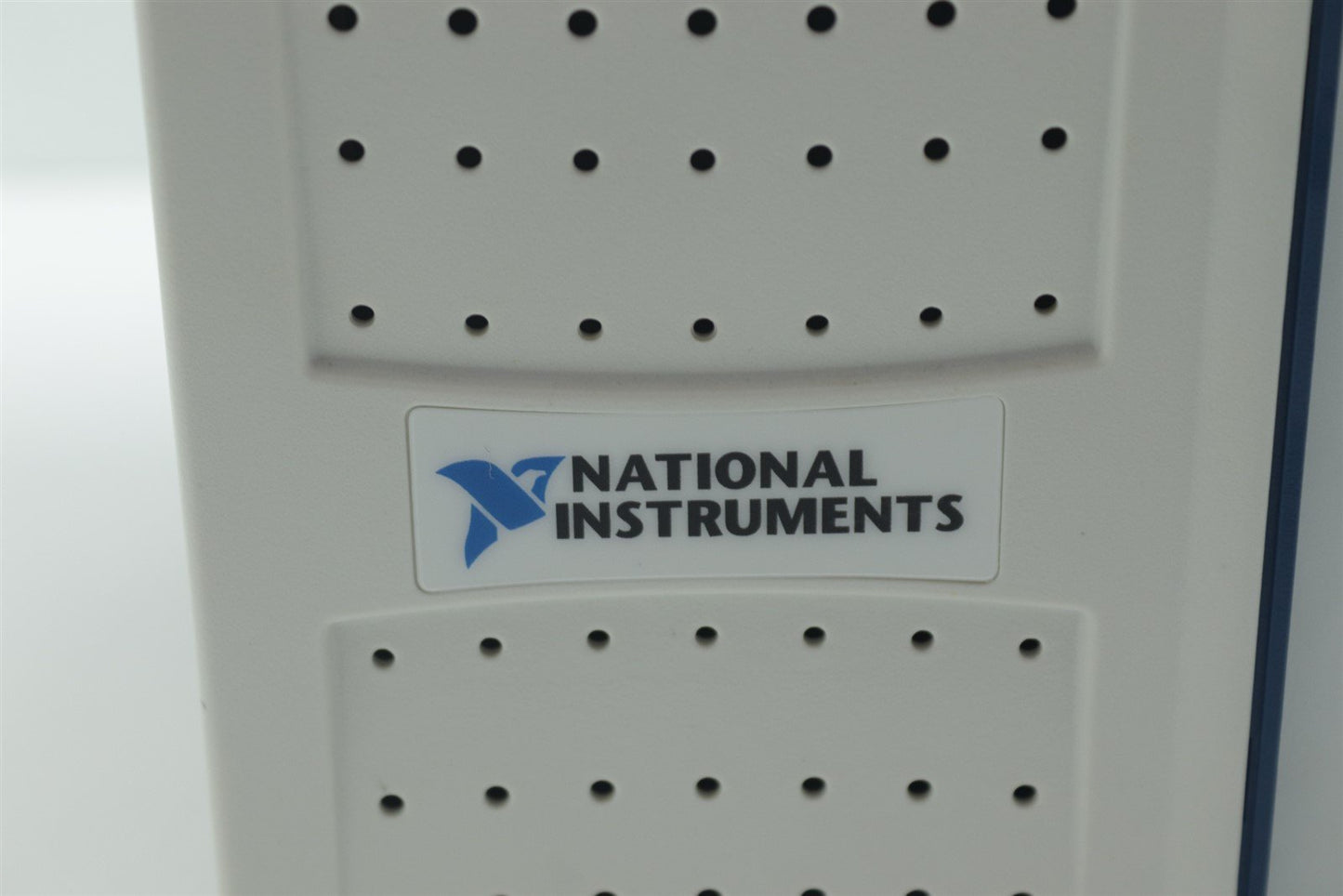 National Instruments NI PXI-1033 Mainframe 194918E-01L REV 3.8