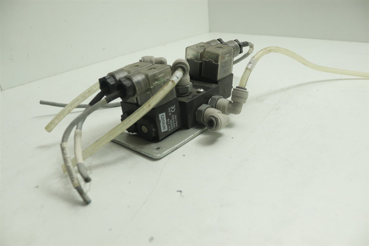 Lot Of 2 AMISCO Solenoid Valve Coil EVI 7/9 24VDC 6.5W + 10BAR
