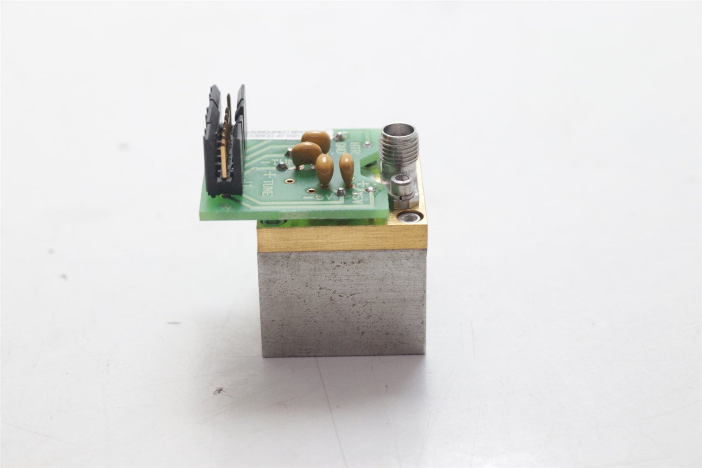 MicroSource .inc MCO0204-217-02 Oscillator 1.95-3.9GHz