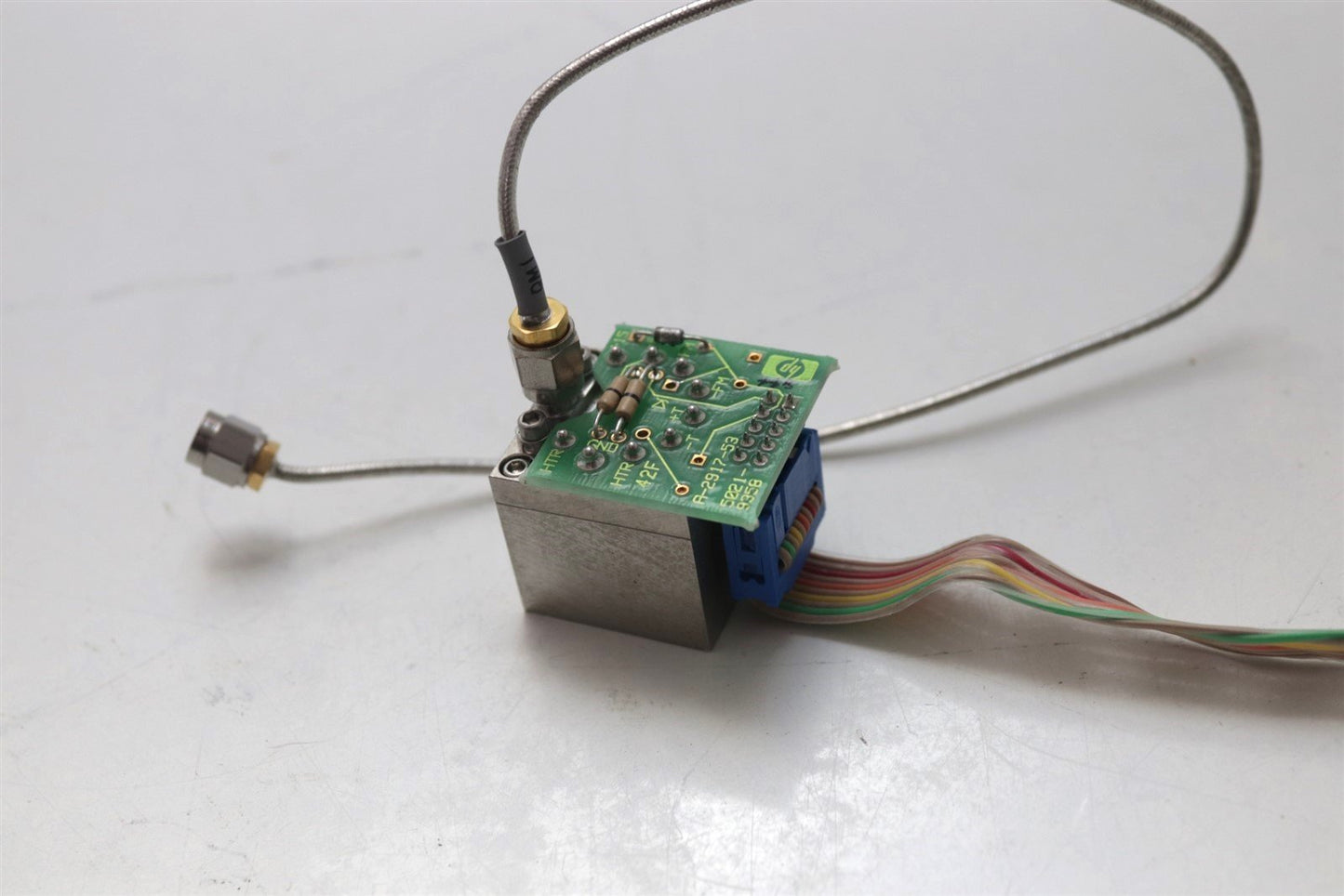 Microsource 0955-0681 MCO0204-280-01 Noncrystal Oscillator 2.4- 4.3 GHz and Cage