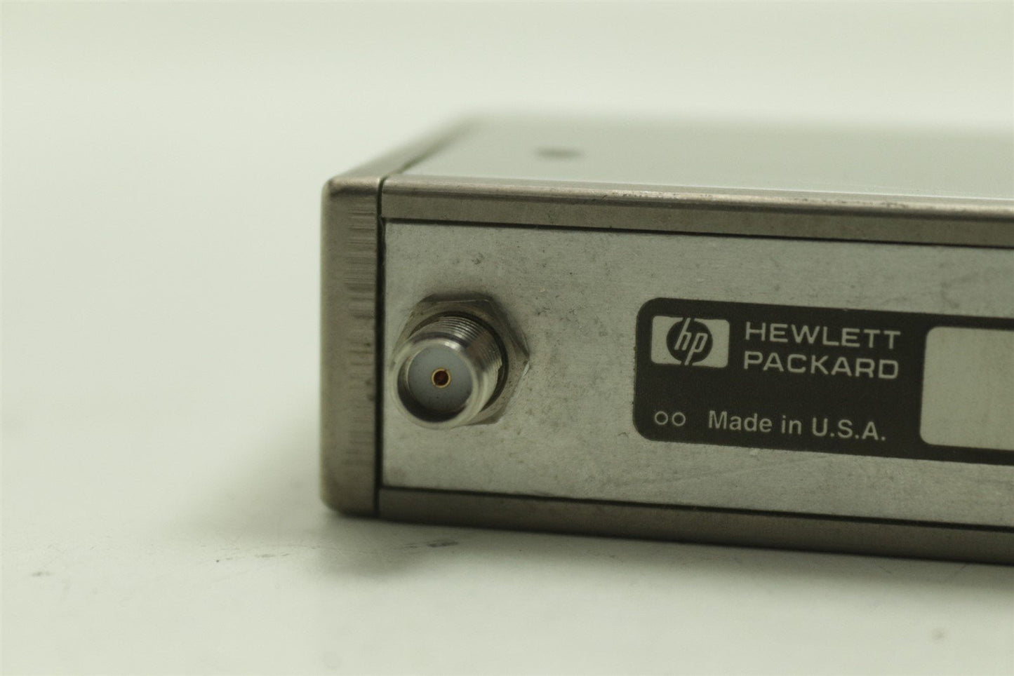 HP Agilent 8645A Agile Signal Generator 33321S Attenuator