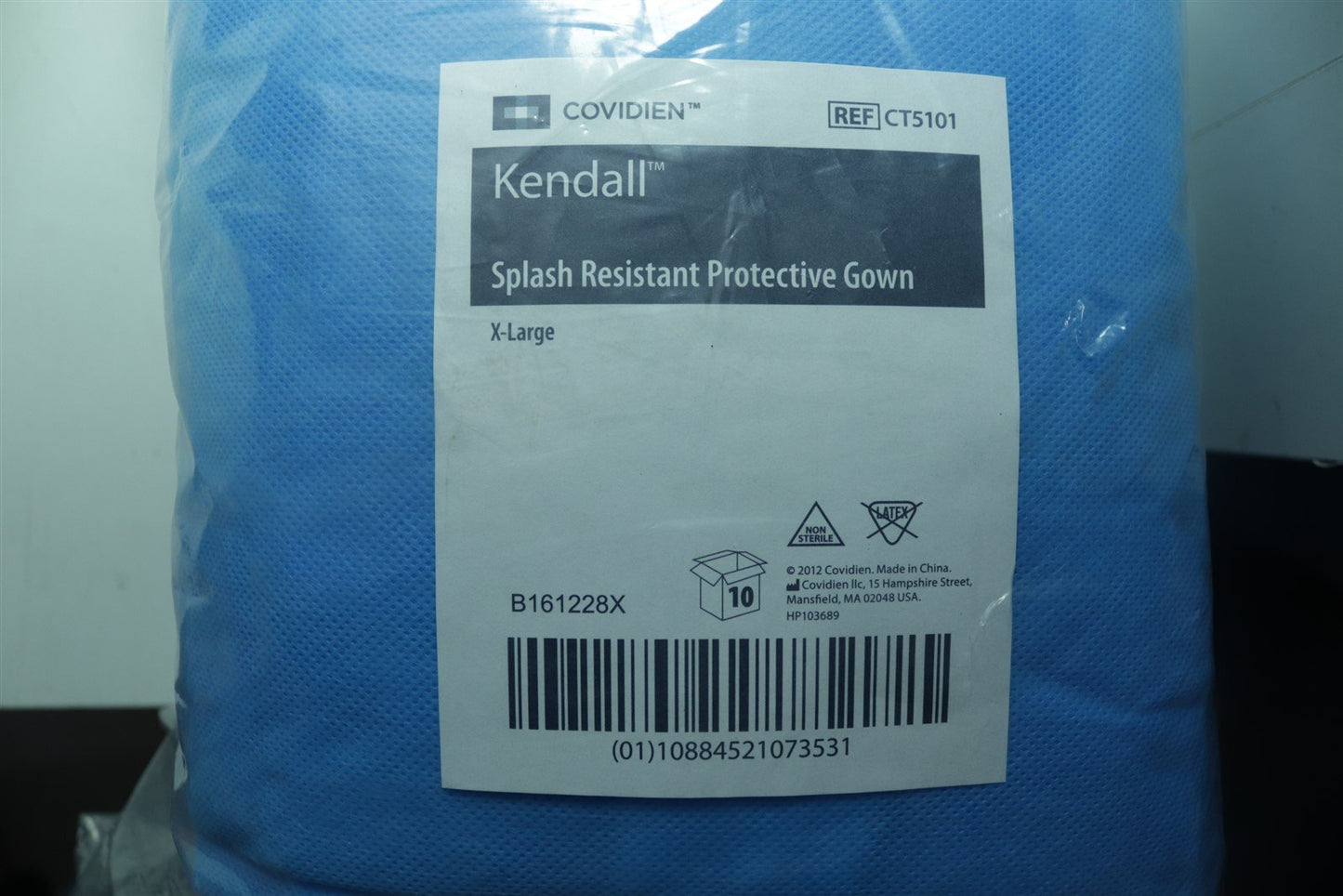 Kendall CT5101 Splash Resistant Protective Gown XL