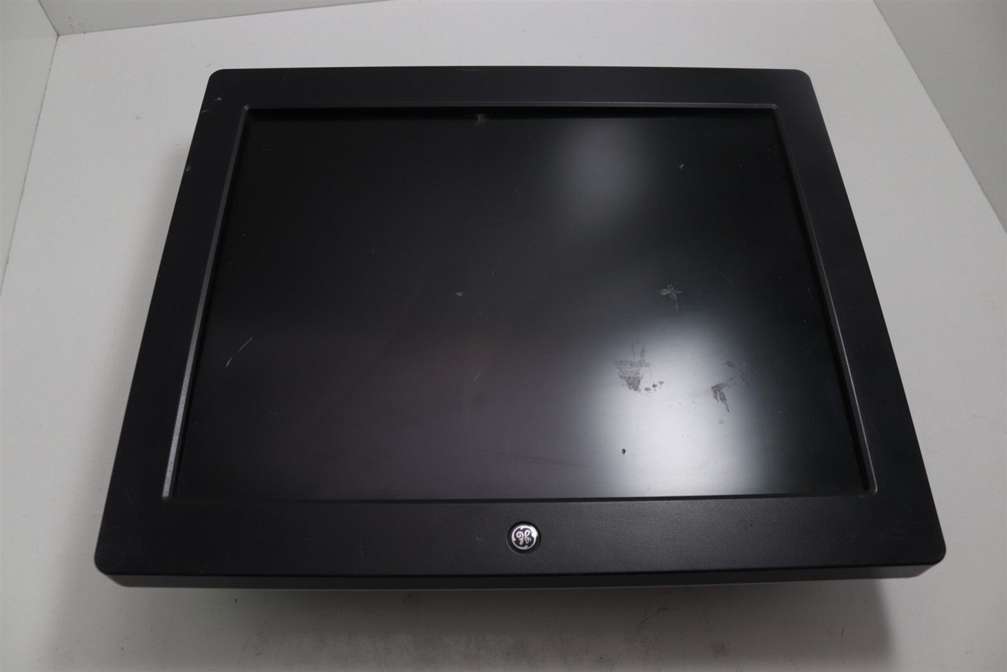 GE HealthCare / Kontron Vivid S5/S6 Dislplay Monitor 17'' 2-D190-1002