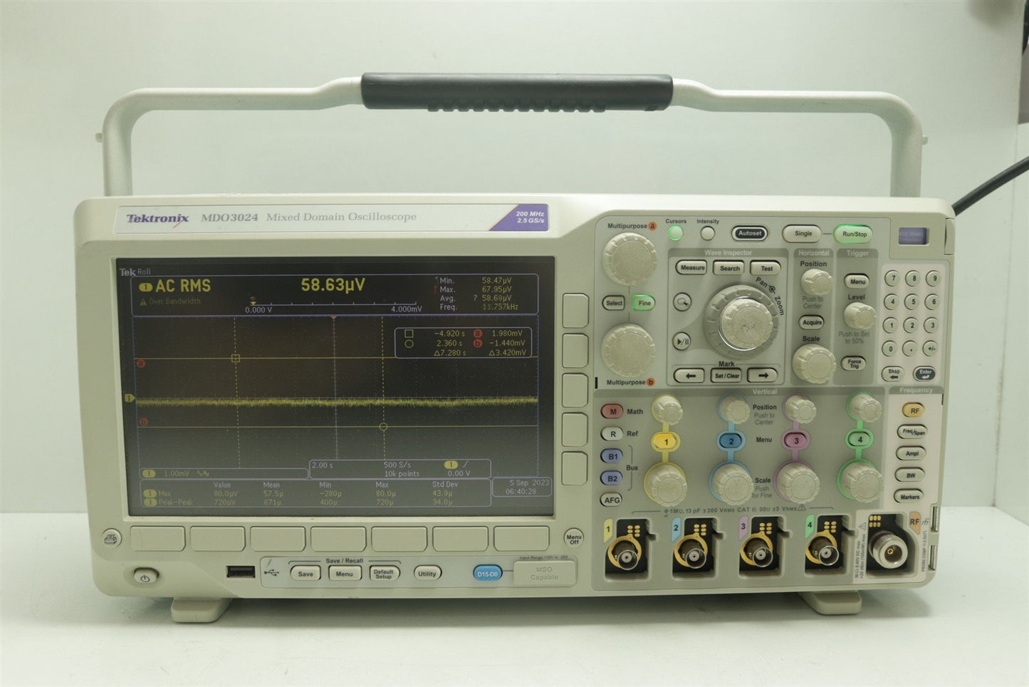 Tektronix MDO3024 200 MHz Mixed Domain Oscilloscope