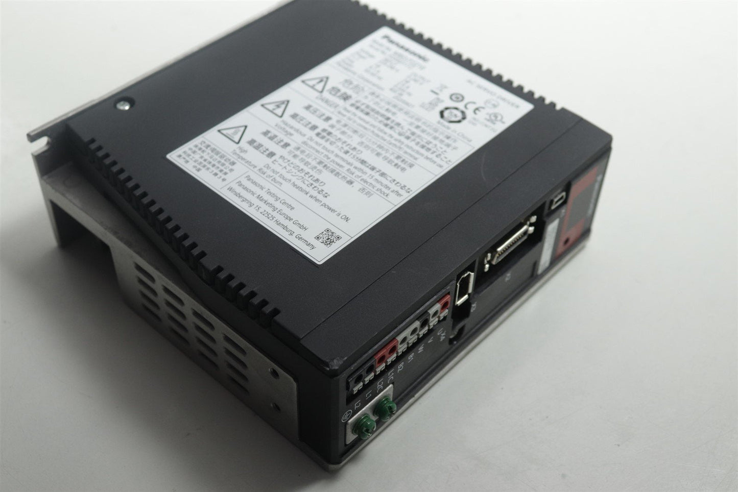 Panasonic AC Servo Drive 200W 3Φ 1.6A MADLN15SE
