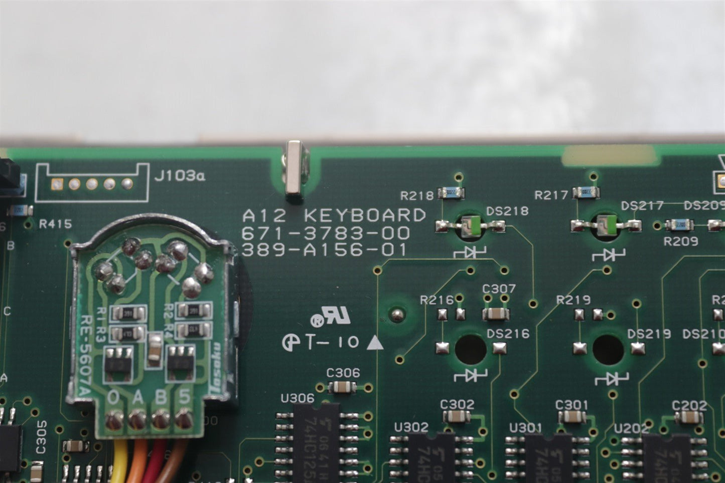 Tektronix DG2020A Data Generator 200 Mbps A12 Keyboard Assy