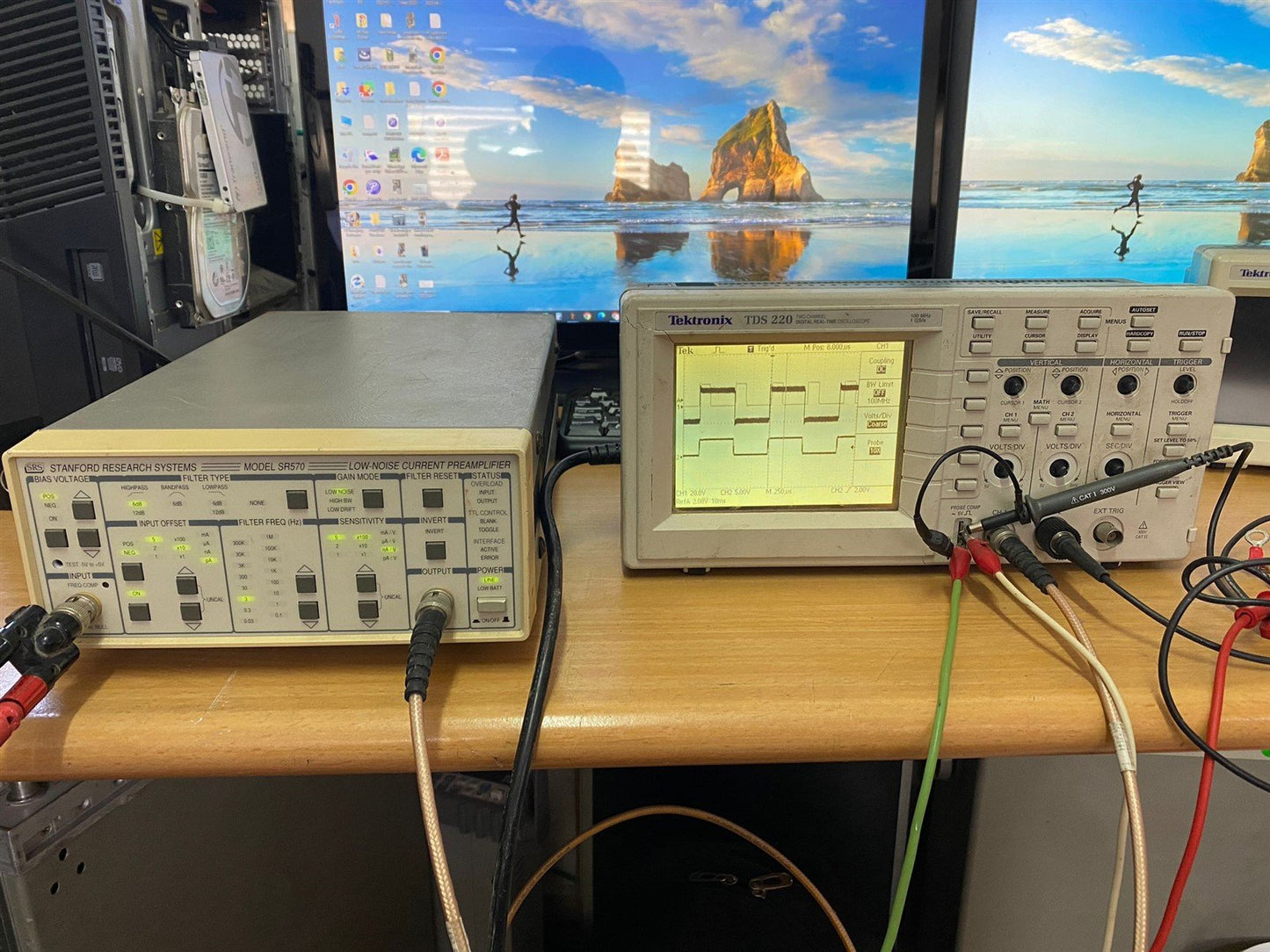 SRS Stanford Research Systems SR570 Low Noise Current PreAmplifier Tested